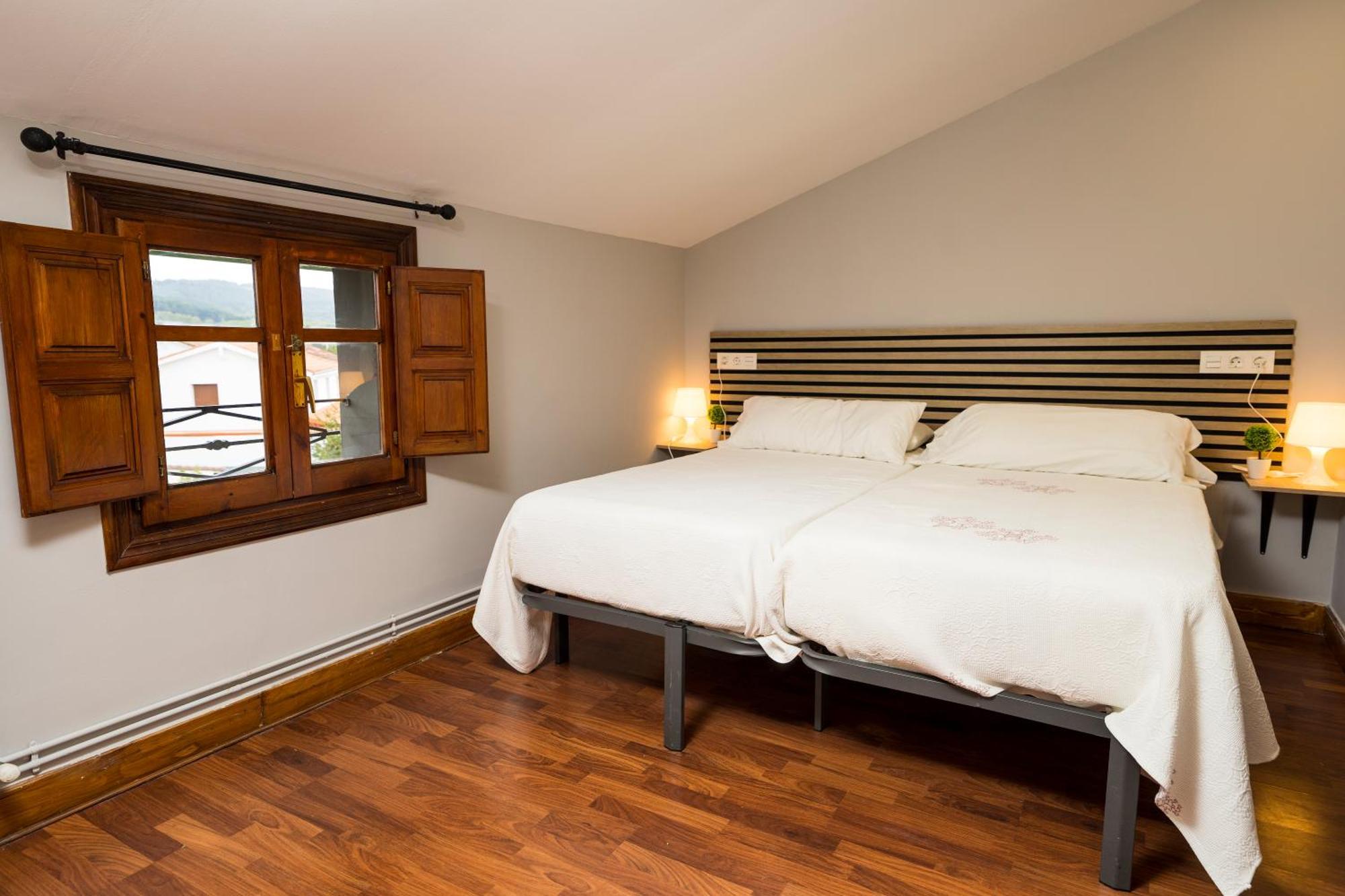 Paratene Ostatu Habitaciones Erandio Zewnętrze zdjęcie
